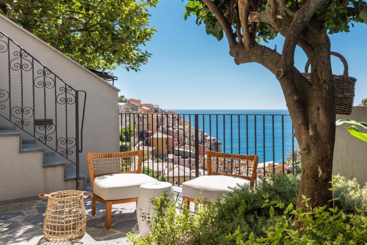 La Torretta Lodge Манарола Экстерьер фото