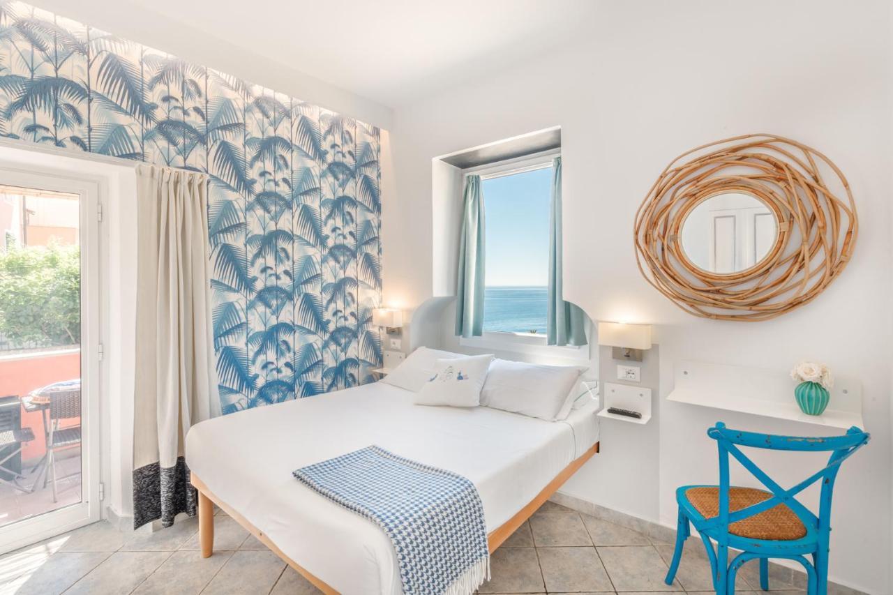 La Torretta Lodge Манарола Экстерьер фото