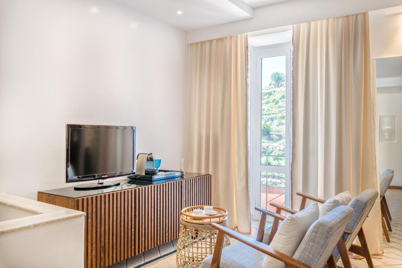 La Torretta Lodge Манарола Экстерьер фото